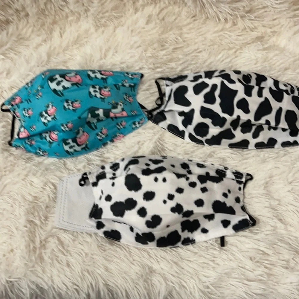 New set/3 cow face masks